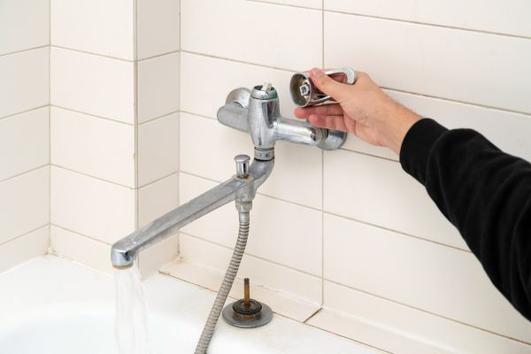 Leaky Bathtub Repair in Queen Creek